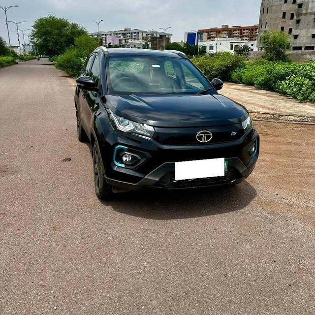 https://images10.gaadi.com/usedcar_image/4125414/original/processed_c0f9f23a7c868eaf1b194eae52f0b3cb.jpg?imwidth=6400