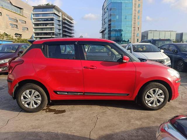 https://images10.gaadi.com/usedcar_image/4125544/original/processed_7cda4d443f0ab0885443c5fddc687ae5.jpg?imwidth=6401