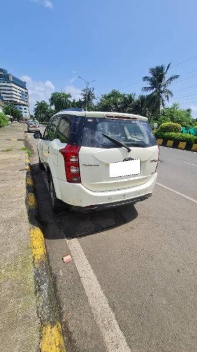 https://images10.gaadi.com/usedcar_image/4125671/original/processed_57e73962-d217-4718-ac4a-c062b5c1bc26.jpg?imwidth=6401