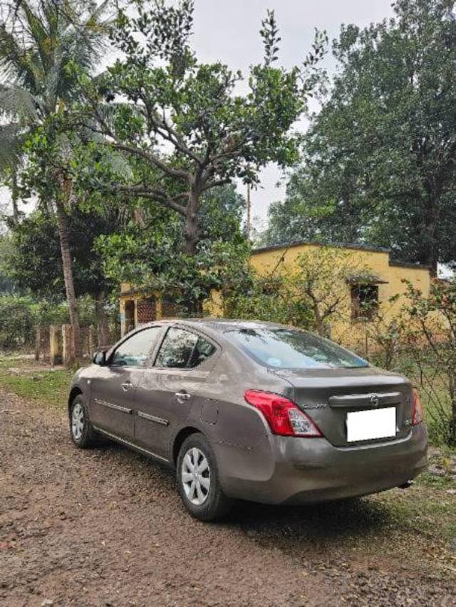 https://images10.gaadi.com/usedcar_image/4125745/original/processed_198b8b23-2ed0-49a6-a69d-2587748be76a.jpg?imwidth=6401