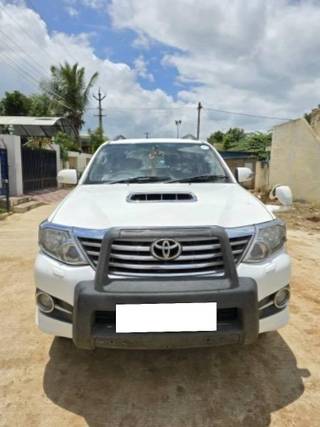 Toyota Fortuner 2011-2016 Toyota Fortuner 4x2 Manual