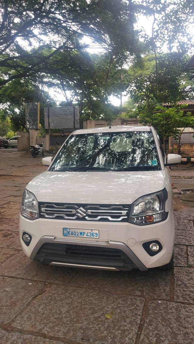 https://images10.gaadi.com/usedcar_image/4126076/original/819f895a9862097f9f85c86b79f75dcf.jpg?imwidth=6400