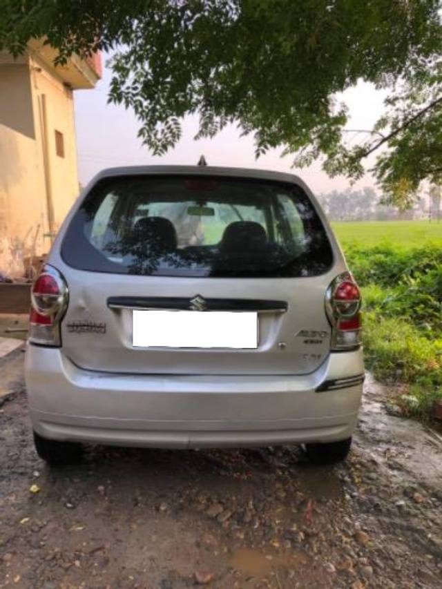 https://images10.gaadi.com/usedcar_image/4126200/original/processed_e7194513-c51e-4e05-b606-f4762dcf6b1a.jpg?imwidth=6401