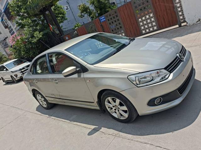 https://images10.gaadi.com/usedcar_image/4126260/original/processed_3a81a5dc23d30b9b391553df8870839e.jpg?imwidth=6400