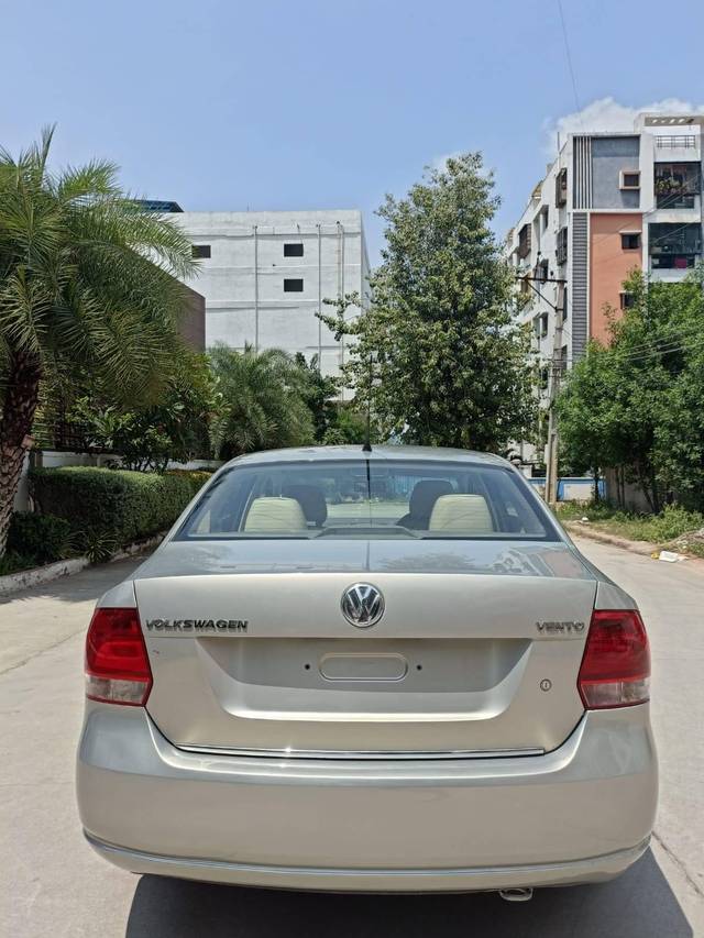 https://images10.gaadi.com/usedcar_image/4126260/original/processed_d06057363e51d6622de8231659dc2e26.jpg?imwidth=6402