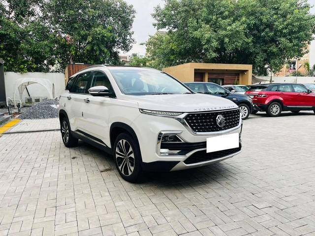 https://images10.gaadi.com/usedcar_image/4126363/original/processed_0281b262c6652d2db847fe88563d649c.jpeg?imwidth=6400