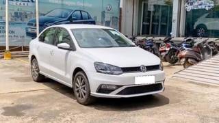 Volkswagen Vento 2010-2014 Volkswagen Vento Petrol Highline AT