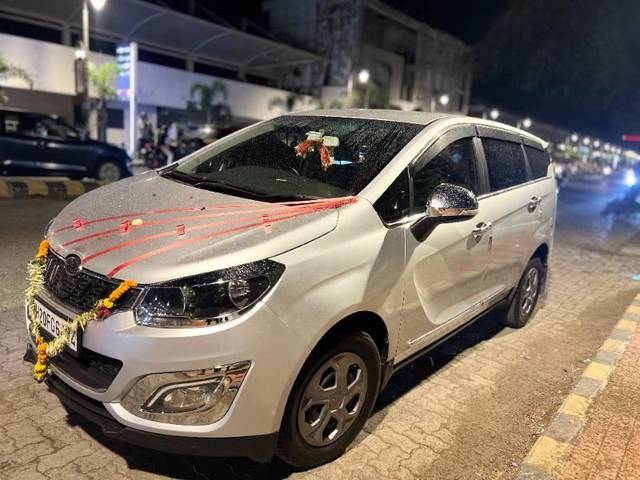 https://images10.gaadi.com/usedcar_image/4126537/original/processed_d87f3b42-1a4f-450e-bfc4-4c849740caaa.jpg?imwidth=6400