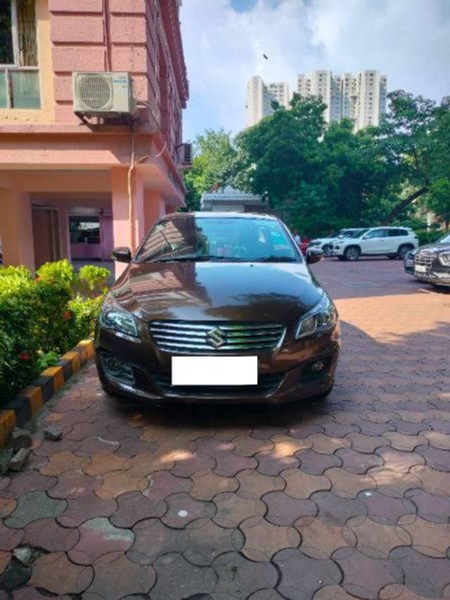 https://images10.gaadi.com/usedcar_image/4126567/original/processed_12f5ef67-a39f-49cd-b973-065d87649fba.jpg?imwidth=6400