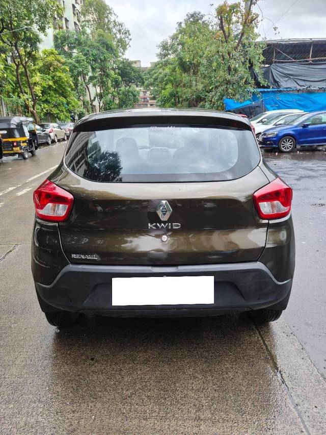 https://images10.gaadi.com/usedcar_image/4126756/original/processed_adacb1a6e72a3cba49a946935b8635e8.jpg?imwidth=6402