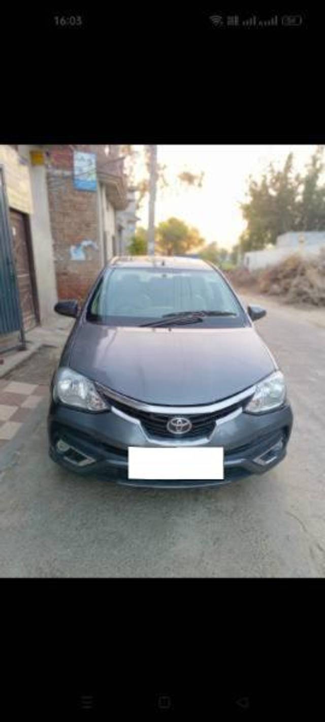 https://images10.gaadi.com/usedcar_image/4126759/original/processed_f1b74414-a6b2-4444-900e-6ec86f07e348.jpg?imwidth=6400