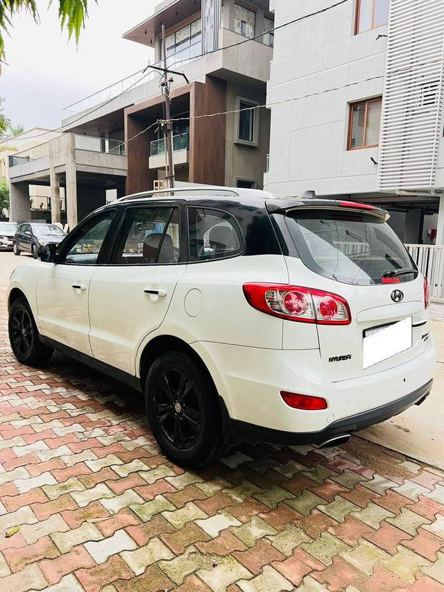 https://images10.gaadi.com/usedcar_image/4126769/original/processed_dace075103d3a7b8339164e0ed07696d.jpeg?imwidth=6402