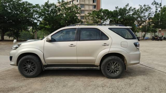 https://images10.gaadi.com/usedcar_image/4126897/original/processed_d5959cbe118185cc7e842d902021563f.jpg?imwidth=6402