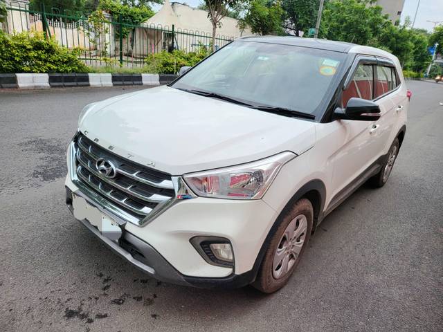 https://images10.gaadi.com/usedcar_image/4126929/original/processed_48da8ab27002f69eaa44a7e249f294f8.jpg?imwidth=6402