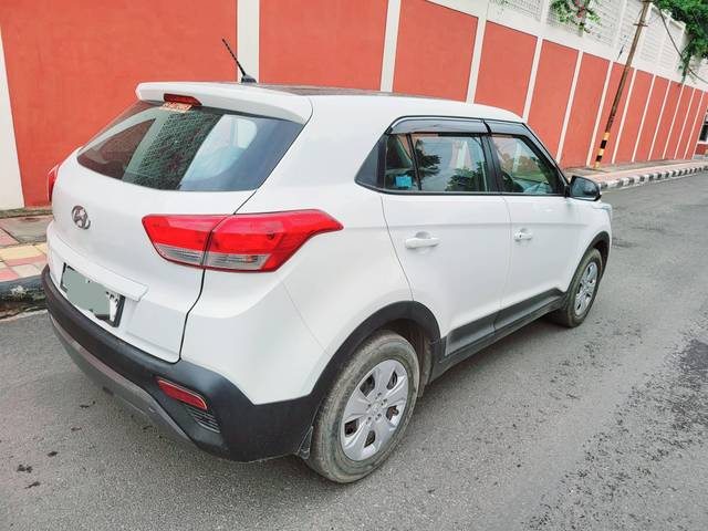 https://images10.gaadi.com/usedcar_image/4126929/original/processed_8c716720d51921e36fc95a1b831a3933.jpg?imwidth=6401