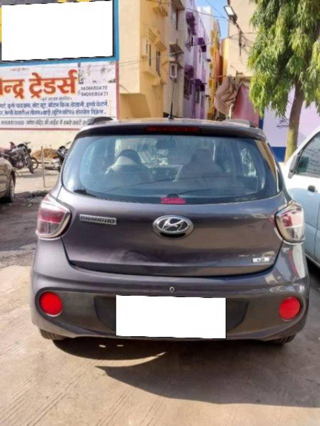 https://images10.gaadi.com/usedcar_image/4127156/original/processed_8788fa43-20b9-4647-95b8-a459db3975e0.jpg?imwidth=6401