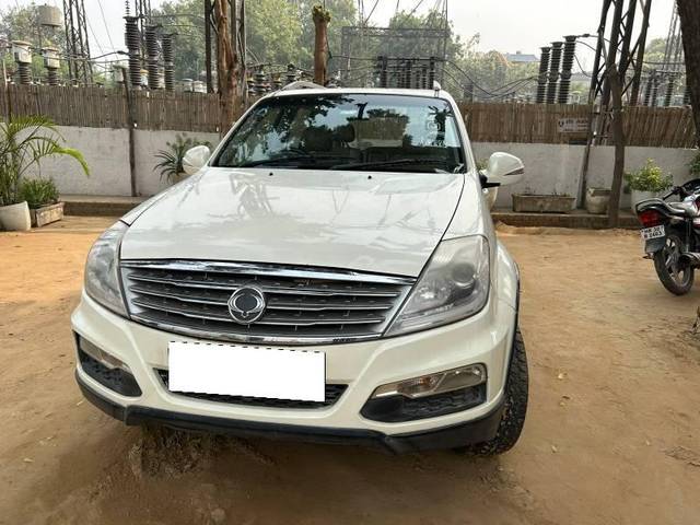 https://images10.gaadi.com/usedcar_image/4127171/original/processed_90775da7-5b1d-421d-b9a8-2b0543bd2eaa.jpg?imwidth=6400