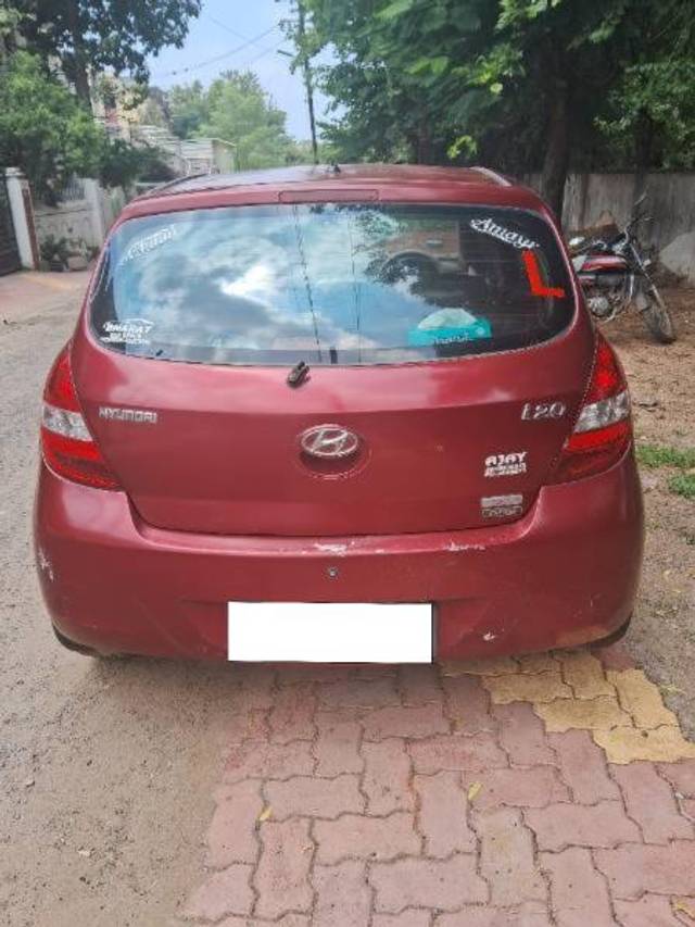 https://images10.gaadi.com/usedcar_image/4127244/original/processed_e2d51359-3b61-4933-b3b1-0987f524e76f.jpg?imwidth=6402