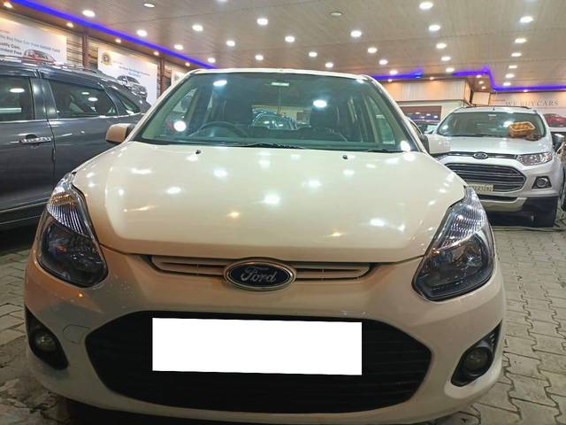 https://images10.gaadi.com/usedcar_image/4127306/original/processed_7a49b32f2df9c62673abef6feac2992b.jpeg?imwidth=6402