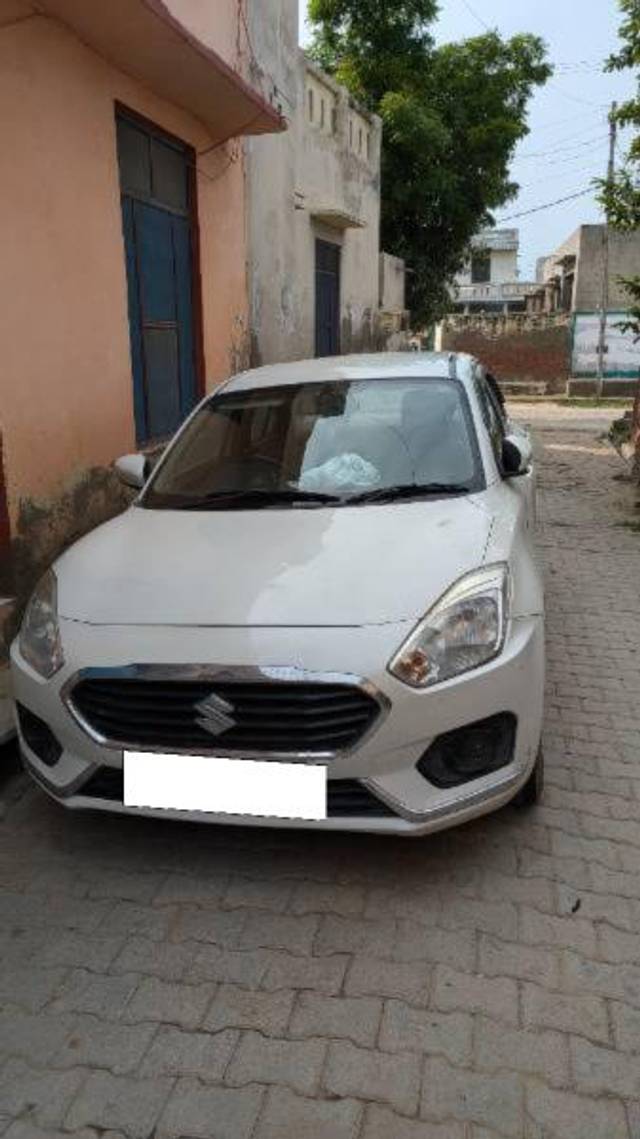 https://images10.gaadi.com/usedcar_image/4127334/original/processed_5b190f45-e659-4a54-b7ec-6f2408c3c6f4.jpg?imwidth=6400