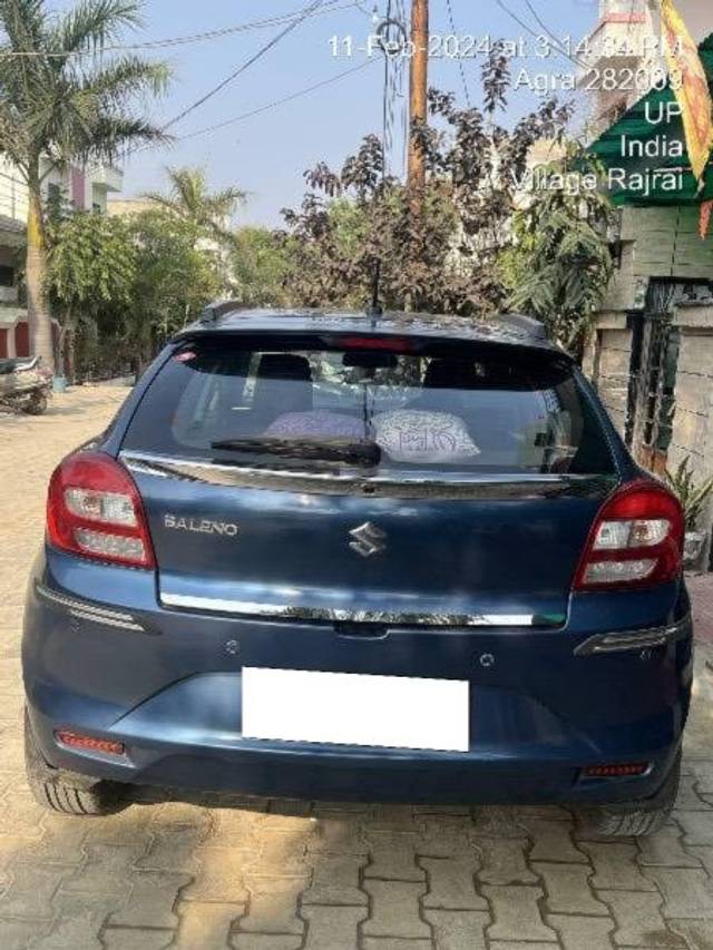 https://images10.gaadi.com/usedcar_image/4127412/original/processed_cd3db059-3e1a-4a01-a30e-fd2f2db7bc5e.jpeg?imwidth=6402