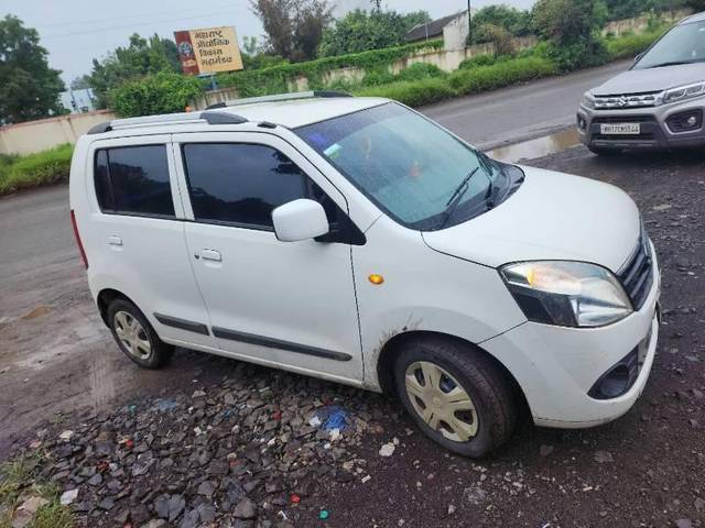 https://images10.gaadi.com/usedcar_image/4127942/original/processed_ddc01dbf-96b4-4694-b1e4-645897128aa8.jpg?imwidth=6402