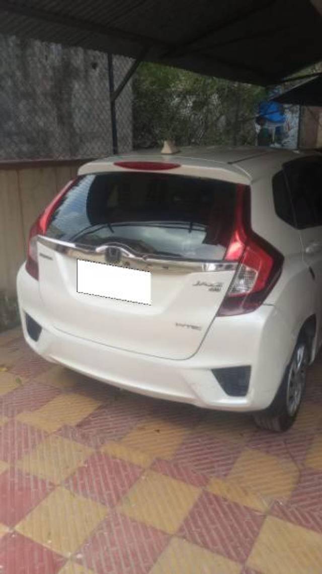 https://images10.gaadi.com/usedcar_image/4127973/original/processed_7af2e76e-f5b0-40dd-be88-5ab58969db30.jpg?imwidth=6401