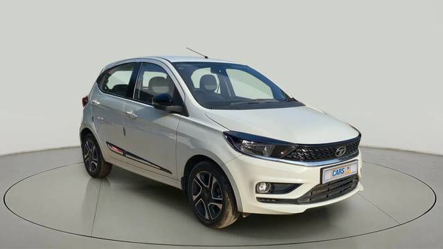 https://images10.gaadi.com/usedcar_image/4128055/original/6188a3e2765185369aeb4636ec890599.jpg?imwidth=6400