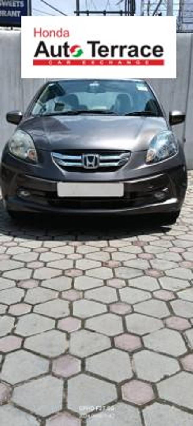 https://images10.gaadi.com/usedcar_image/4128104/original/ed42c2c56d46accfc4e75583d0d96bb4.jpg?imwidth=6400