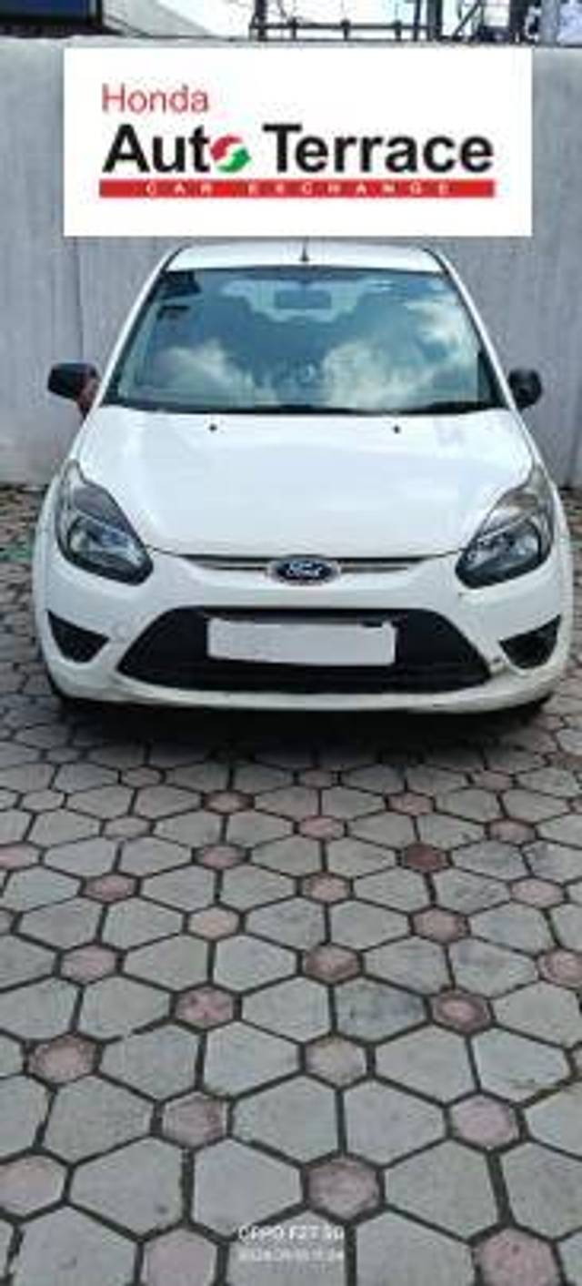 https://images10.gaadi.com/usedcar_image/4128112/original/52755454f684674e9bf0d799e89455ed.jpg?imwidth=6400