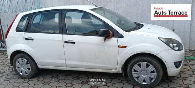 https://images10.gaadi.com/usedcar_image/4128112/original/972c2084e943cbd863693de8d097e5ab.jpg?imwidth=6400