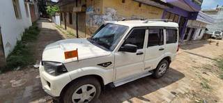 Mahindra Scorpio 2014-2022 Mahindra Scorpio S5 BSIV