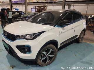 Tata Nexon EV Max 2022-2023 Tata Nexon EV XZ Plus Lux