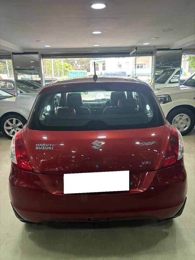 https://images10.gaadi.com/usedcar_image/4128223/original/processed_b0b108661f3db23045686ba2cf48d564.jpg?imwidth=6402