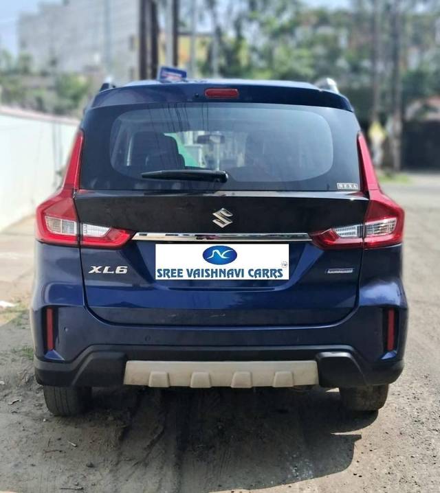 https://images10.gaadi.com/usedcar_image/4128225/original/processed_17e34e0477268be40518cc68a05c7b09.jpeg?imwidth=6402