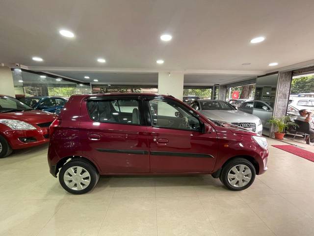 https://images10.gaadi.com/usedcar_image/4128244/original/bc30c2851ec9560b849e814b1cc5589e.jpg?imwidth=6401