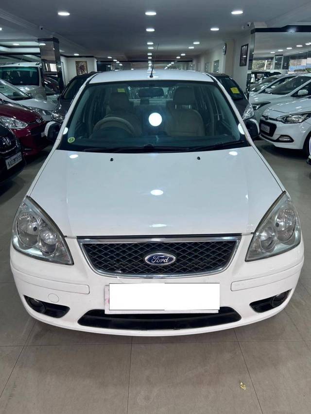 https://images10.gaadi.com/usedcar_image/4128254/original/processed_138d9feb0adceefb24b23dc6eebaddc0.jpg?imwidth=6400