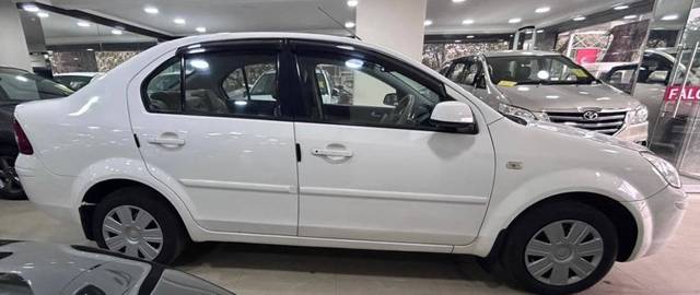 https://images10.gaadi.com/usedcar_image/4128254/original/processed_3c6d82c64255d83891ed6d981b192fc3.jpg?imwidth=6401