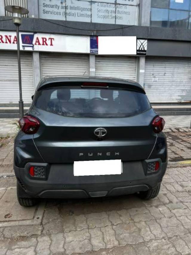 https://images10.gaadi.com/usedcar_image/4128271/original/processed_42aa8489-ded1-4b2f-88aa-d55b078deffe.jpeg?imwidth=6402