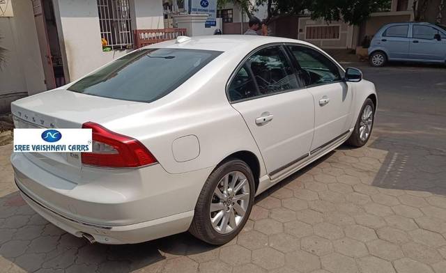 https://images10.gaadi.com/usedcar_image/4128344/original/processed_9e7ef35cdf7546562ed7a85396ba88f7.jpeg?imwidth=6401