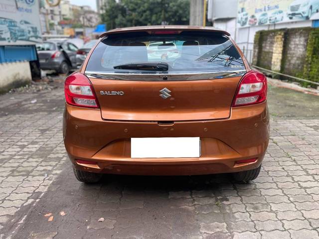 https://images10.gaadi.com/usedcar_image/4128429/original/processed_9884e555eb7725adddc9b3cbe959a333.jpg?imwidth=6402