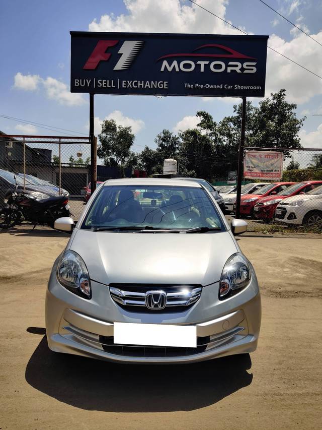 https://images10.gaadi.com/usedcar_image/4128619/original/processed_c2179ef4cda9ae26d0c1604787c35008.jpg?imwidth=6402