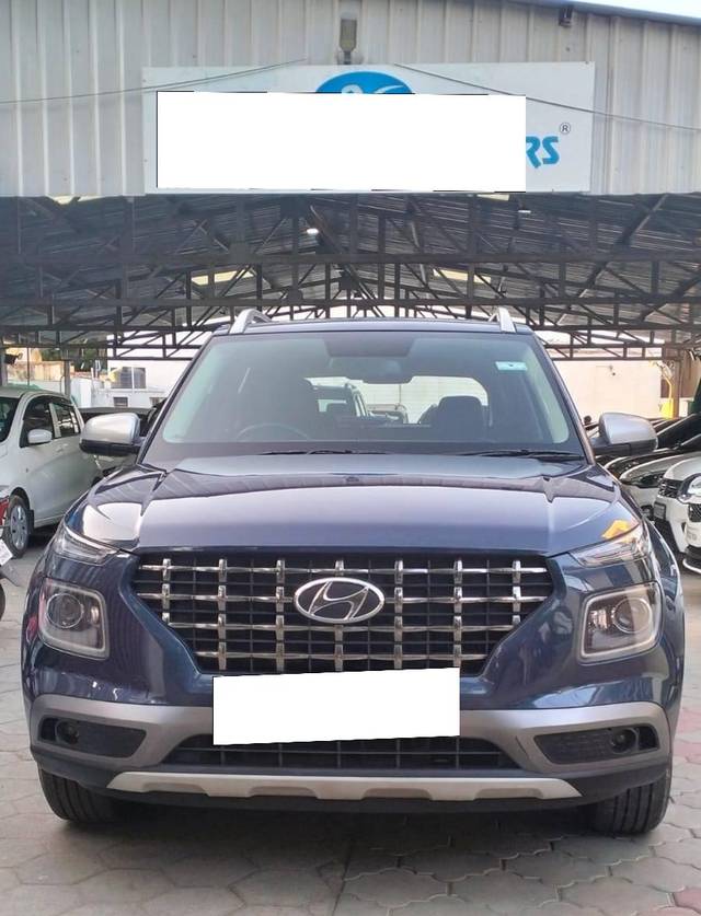 https://images10.gaadi.com/usedcar_image/4128653/original/processed_c1f05bf7954fce0669b06a34d68509c0.jpg?imwidth=6400