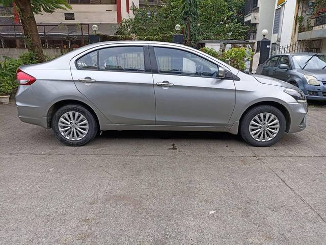 https://images10.gaadi.com/usedcar_image/4128737/original/processed_9bfcd2243ed88888fddc87fd39aad7d7.jpeg?imwidth=6401