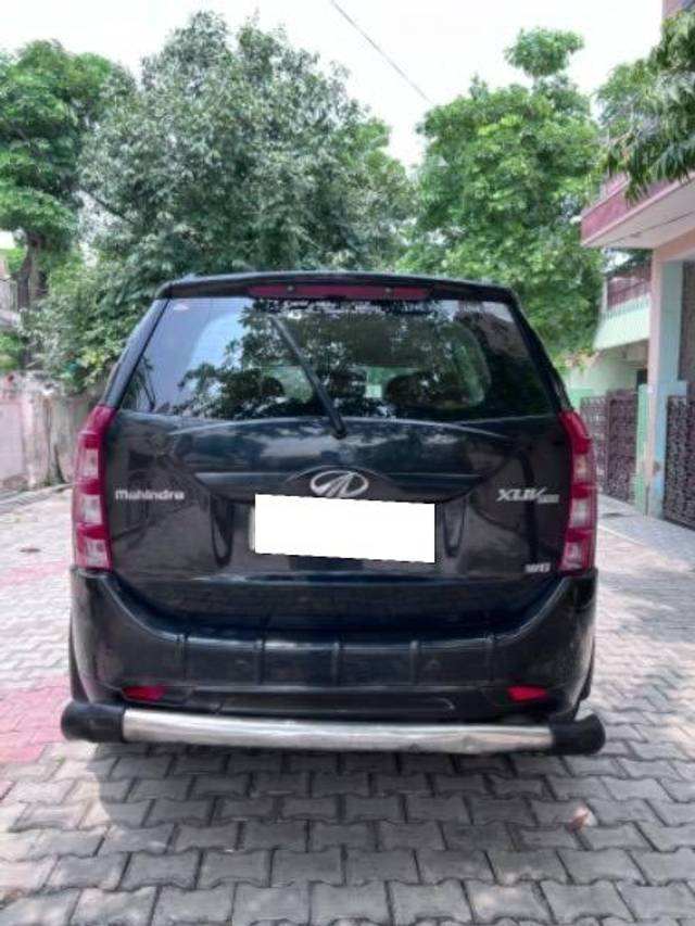 https://images10.gaadi.com/usedcar_image/4128749/original/processed_533053d5-40d0-4955-9187-3edd297fe8f9.jpeg?imwidth=6401