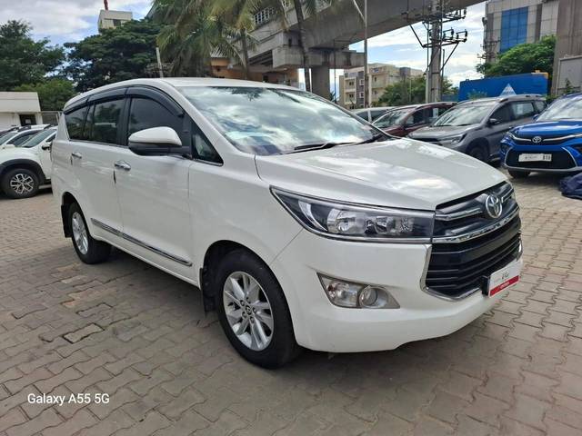 https://images10.gaadi.com/usedcar_image/4128811/original/processed_d55d5d3e9e7211ce7b68ebb971bdac30.jpeg?imwidth=6402