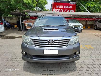 Toyota Fortuner 4x2 Manual