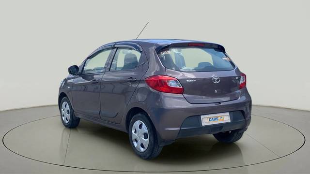 https://images10.gaadi.com/usedcar_image/4128990/original/6752c0f83d04fd469fc777a15fdfa42d.jpg?imwidth=6400