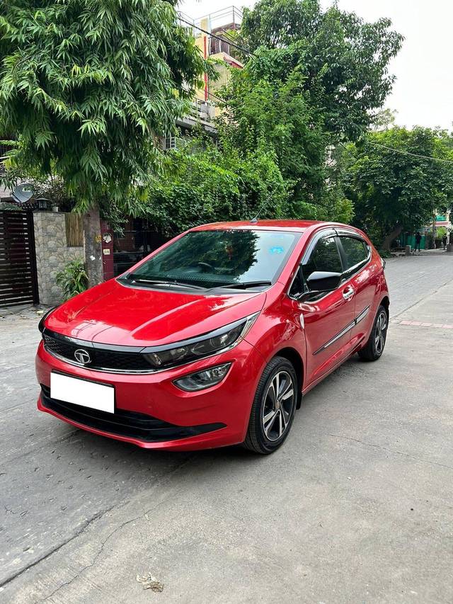 https://images10.gaadi.com/usedcar_image/4129190/original/processed_a2f60b18b724c13514683cc4227be13d.jpg?imwidth=6402