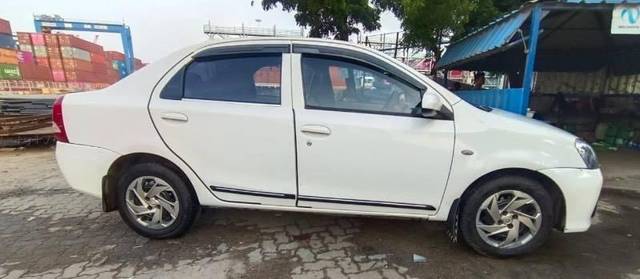 https://images10.gaadi.com/usedcar_image/4129228/original/processed_d3a079fc-b938-4468-8d26-2f34d40e8261.jpeg?imwidth=6401